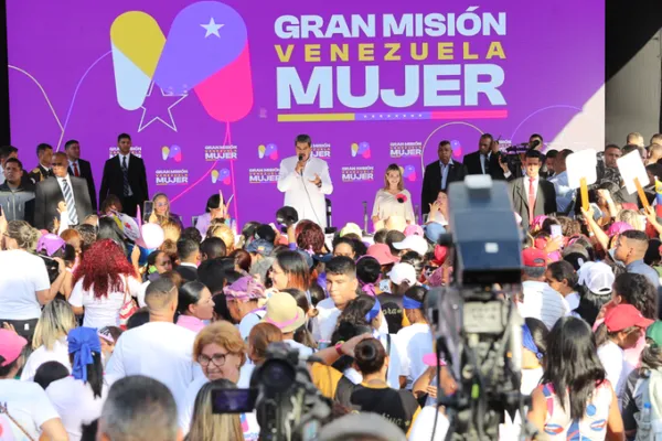 Mujeres y Maduro