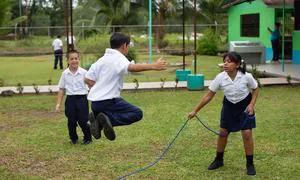 NIÑOS FELICIES