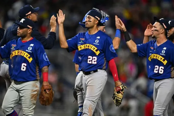 tsize_600x400_TiburonesDeLaGuairaSerieDelCaribeMiami