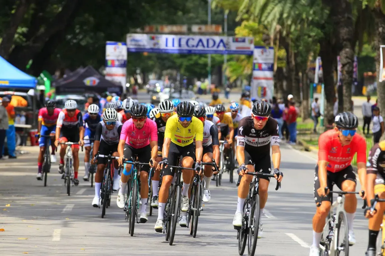 VUELTA A VENEZUELA