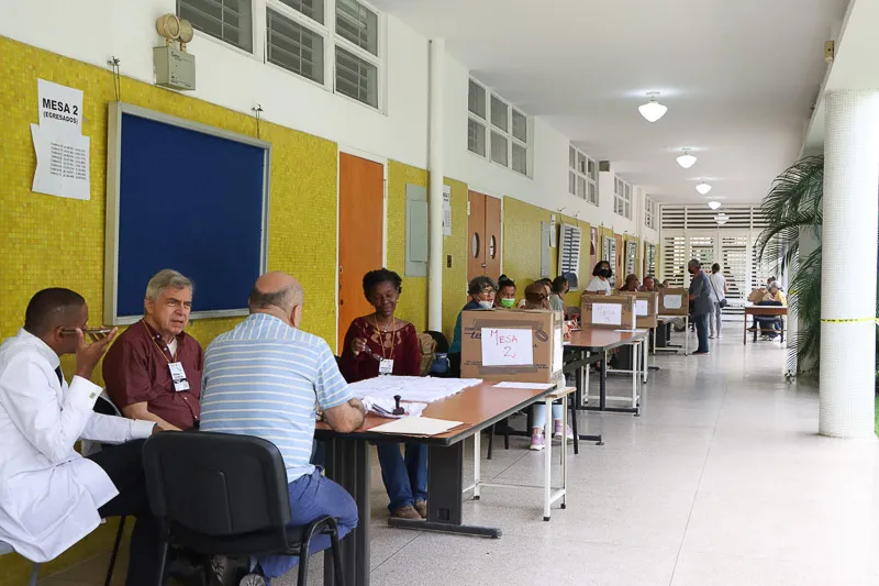 Segunda-vuelta-de-elecciones-UCV-Mairet-Chourio-21