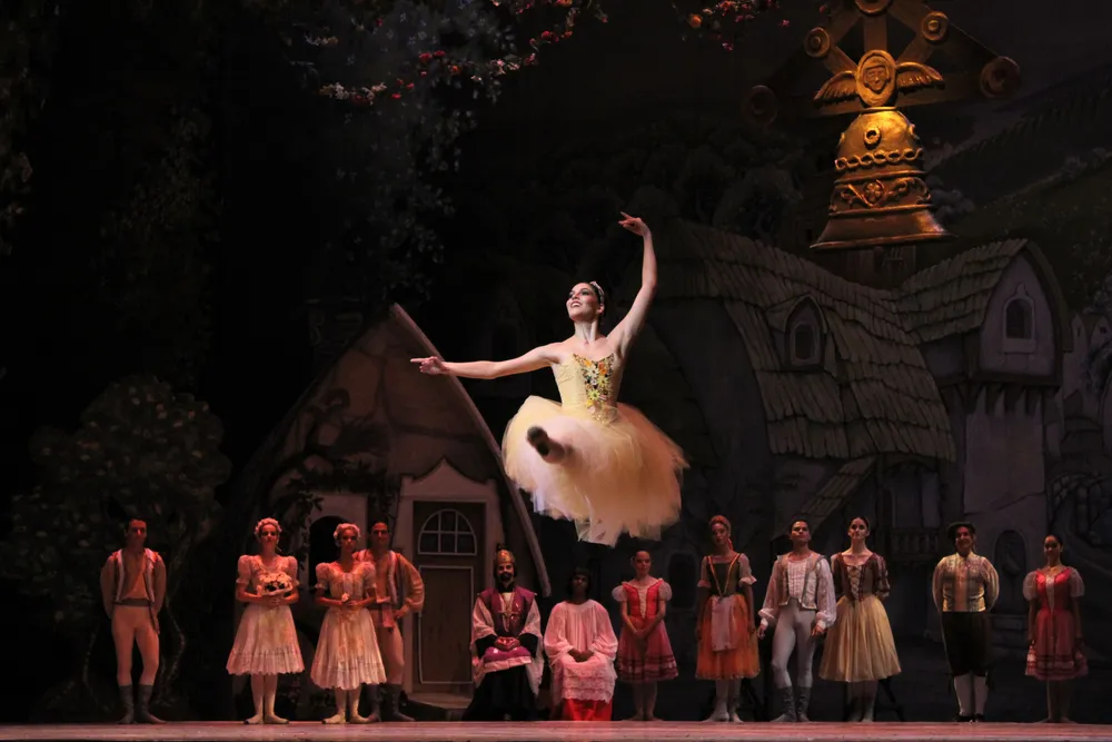 Victor Alexandre I. - Coppelia 01