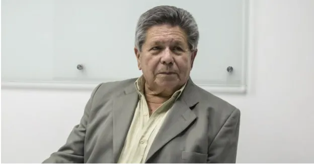 Simon García