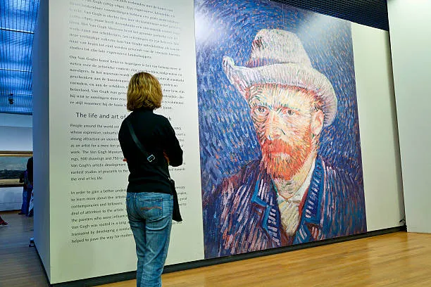 VAN GOGH