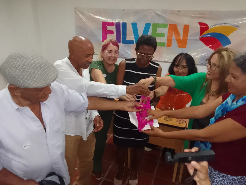 F3- Bautizo del libro “Pies de verano