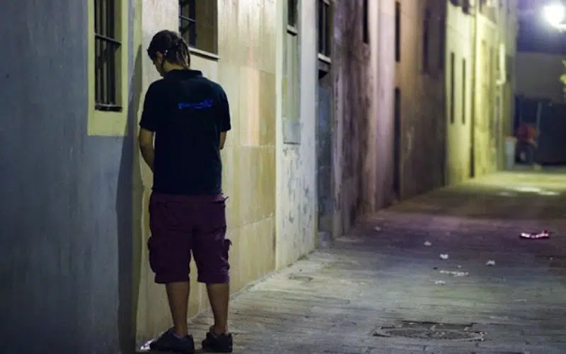 Orinar en la Calle