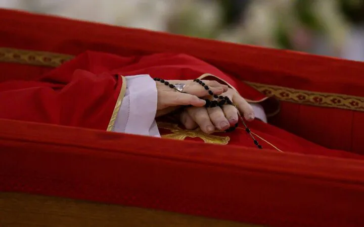 papa-francisco-22042025-720x450