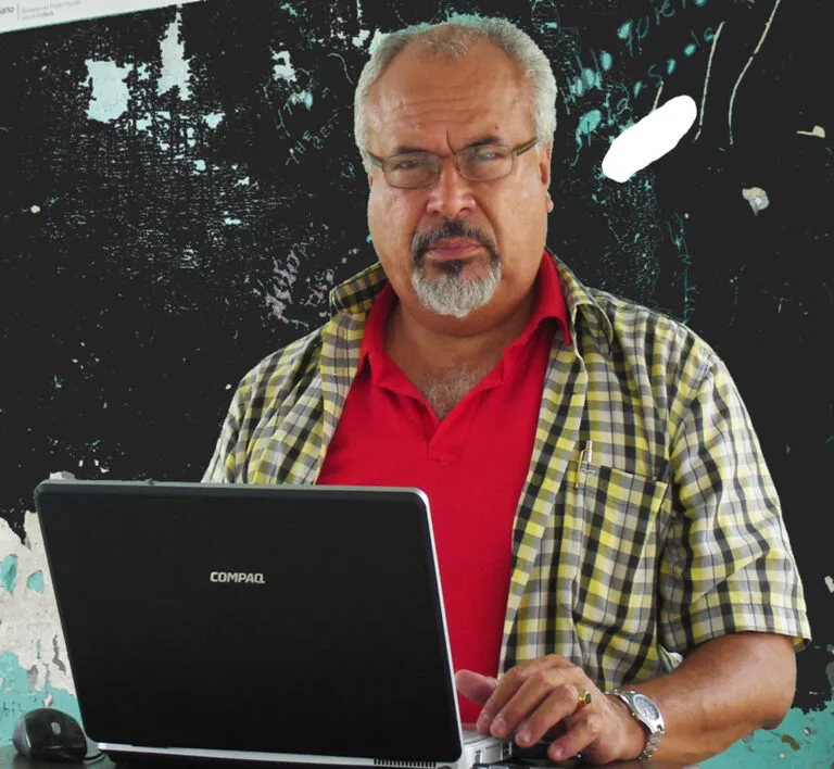 El escritor Gabriel Jiménez Emán